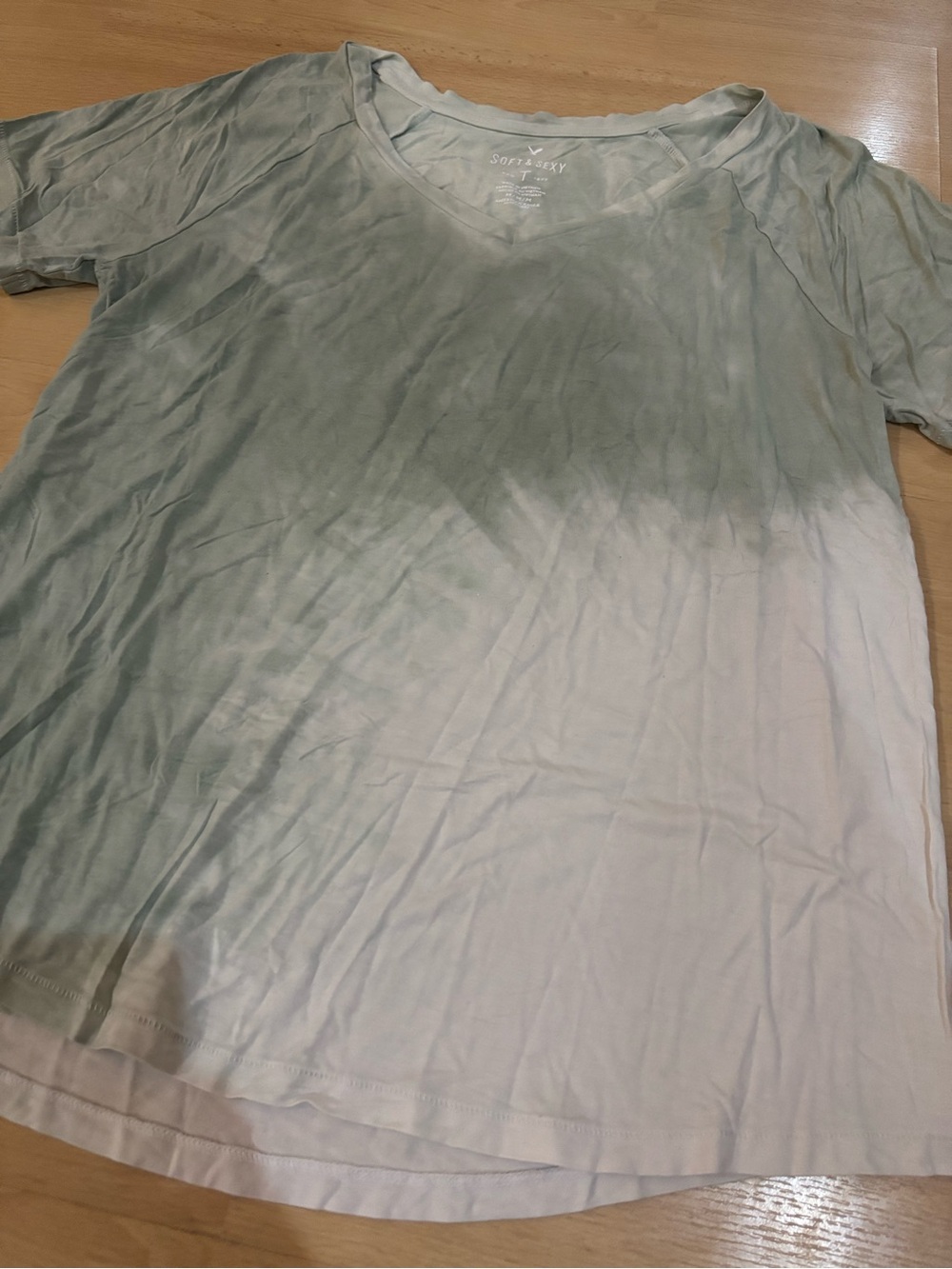 Women’s Tie-Dye V-Neck Tee - Green & White